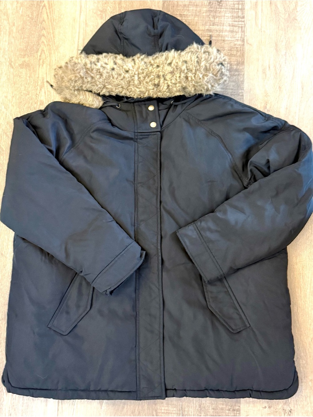 Old Navy Women’s Black Hooded Puffer Parka Coat Faux Fur Trim Winter Jacket
